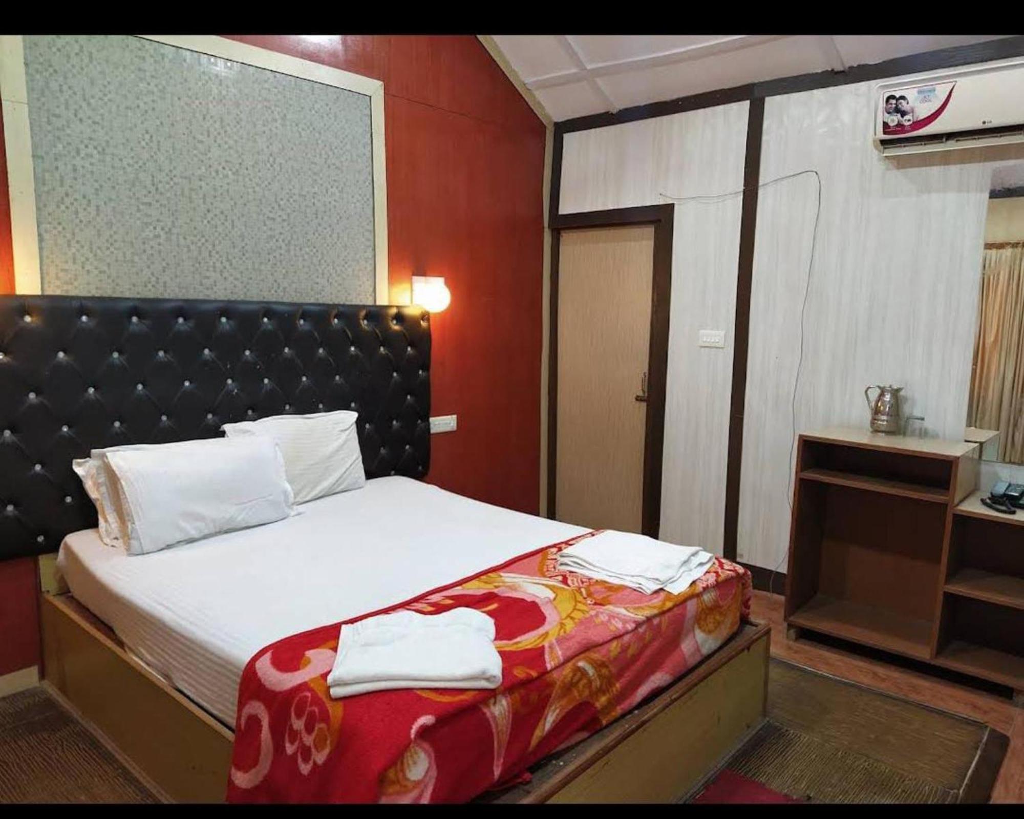 Gold India Beach Resort Govind Nagar Exterior foto